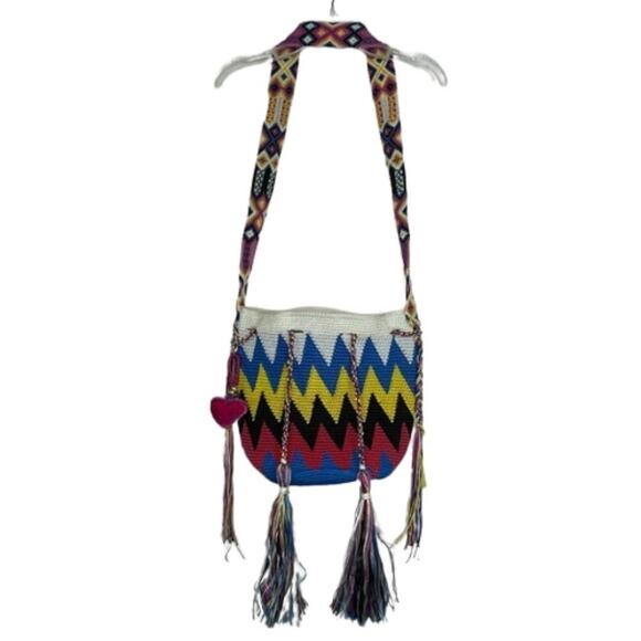Unbranded Handbags - Unbranded multicolor handwoven bucket cross body bag